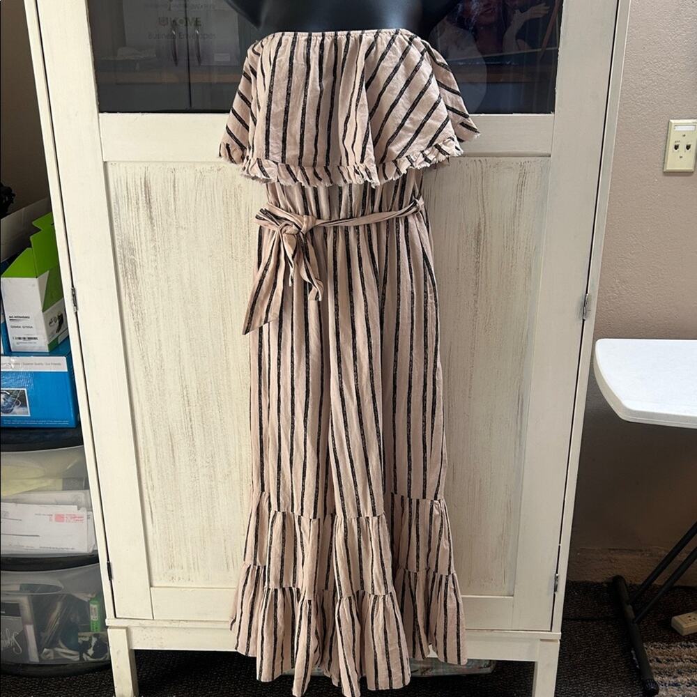 Umgee Beige and Black Striped Strapless Romper - Picture 4 of 8